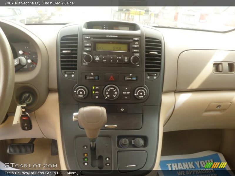 Claret Red / Beige 2007 Kia Sedona LX