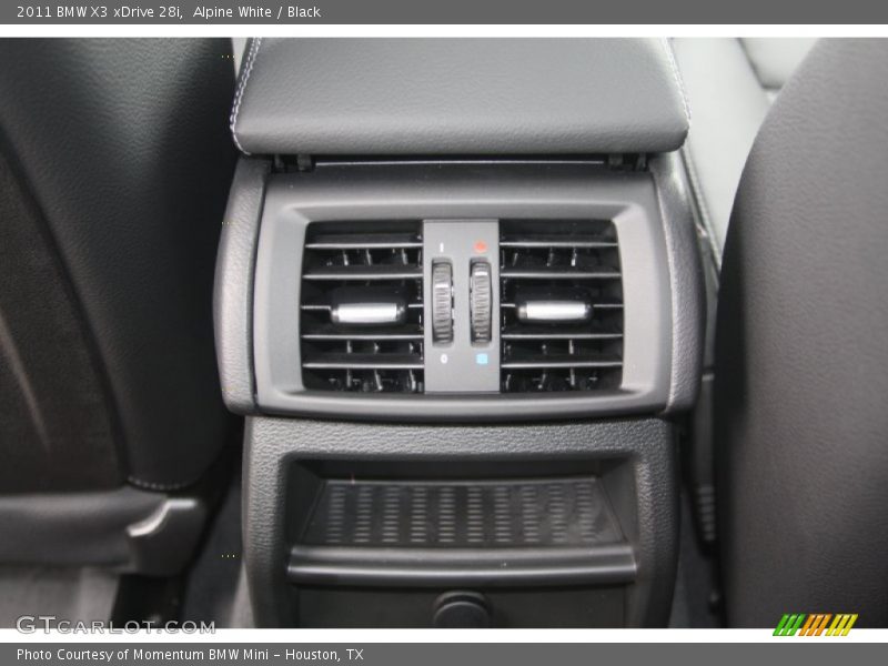 Alpine White / Black 2011 BMW X3 xDrive 28i
