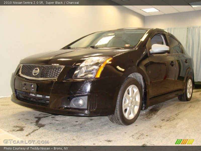 Super Black / Charcoal 2010 Nissan Sentra 2.0 SR