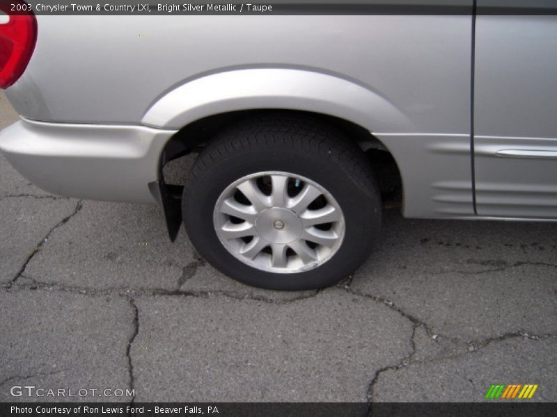 Bright Silver Metallic / Taupe 2003 Chrysler Town & Country LXi