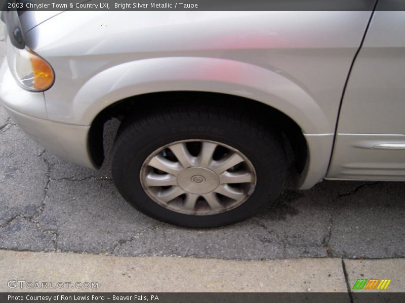 Bright Silver Metallic / Taupe 2003 Chrysler Town & Country LXi