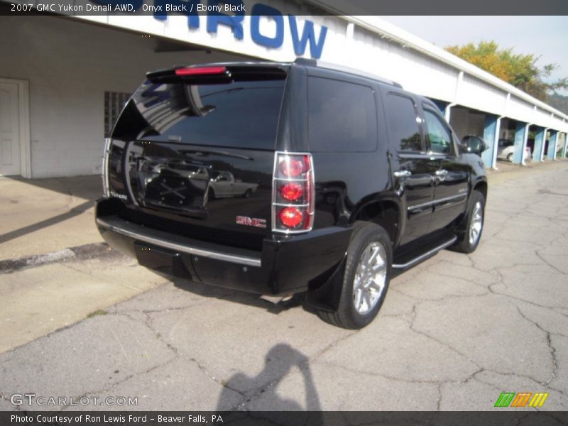 Onyx Black / Ebony Black 2007 GMC Yukon Denali AWD