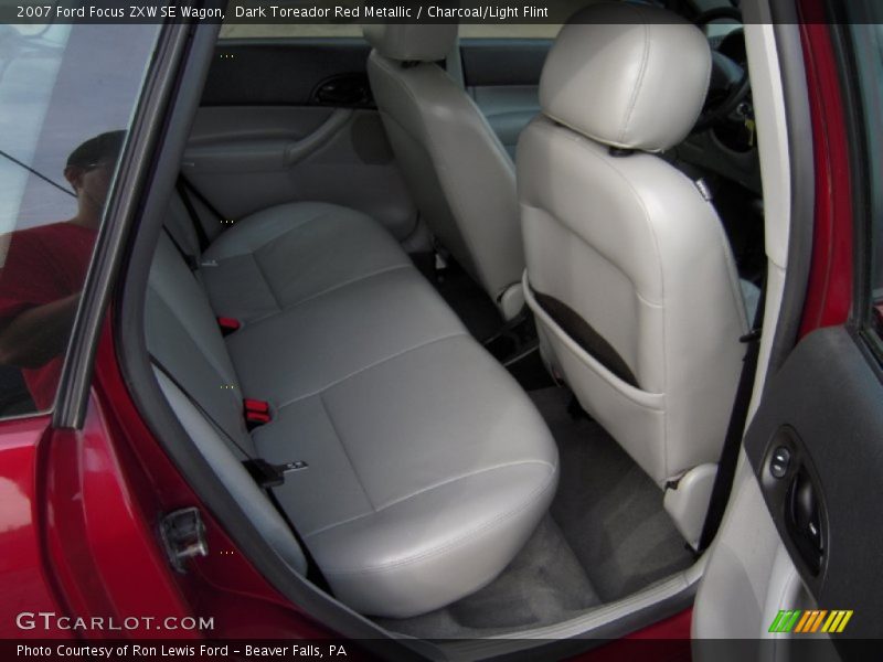 Dark Toreador Red Metallic / Charcoal/Light Flint 2007 Ford Focus ZXW SE Wagon