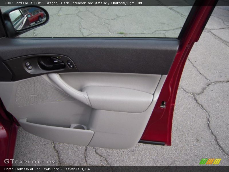 Dark Toreador Red Metallic / Charcoal/Light Flint 2007 Ford Focus ZXW SE Wagon