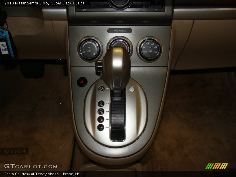 Super Black / Beige 2010 Nissan Sentra 2.0 S