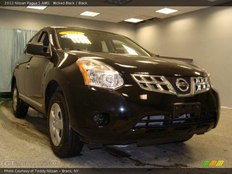 Wicked Black / Black 2011 Nissan Rogue S AWD