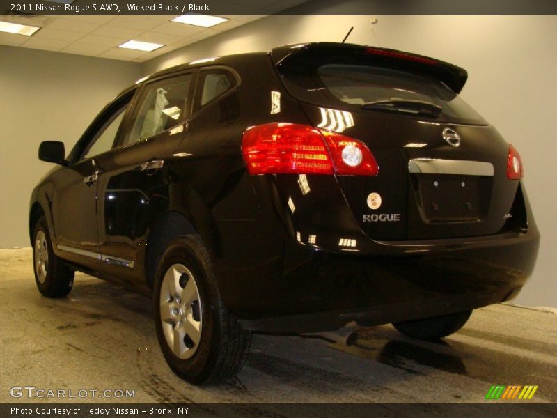 Wicked Black / Black 2011 Nissan Rogue S AWD