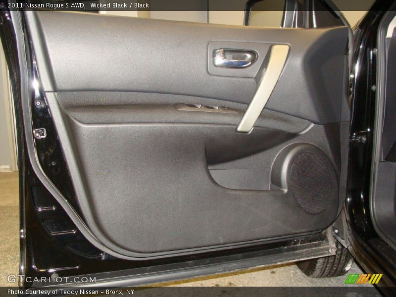 Wicked Black / Black 2011 Nissan Rogue S AWD