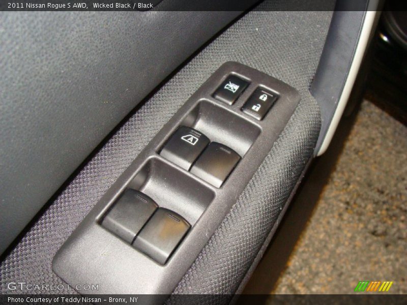 Wicked Black / Black 2011 Nissan Rogue S AWD