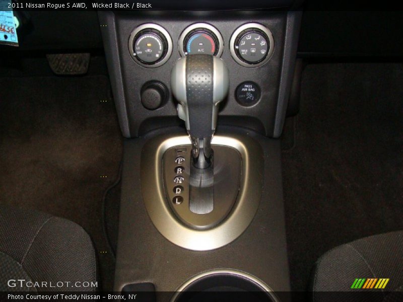 Wicked Black / Black 2011 Nissan Rogue S AWD