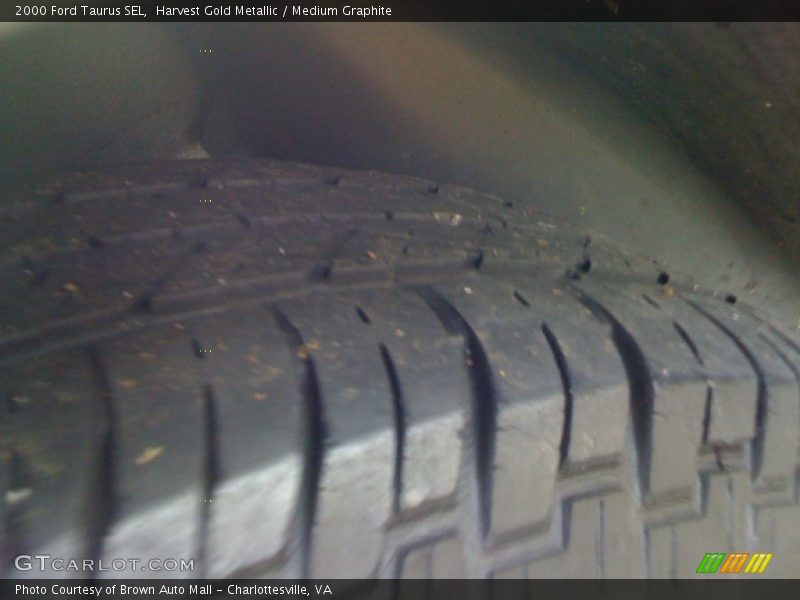 Harvest Gold Metallic / Medium Graphite 2000 Ford Taurus SEL