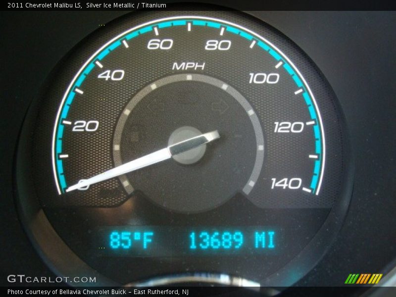 Silver Ice Metallic / Titanium 2011 Chevrolet Malibu LS