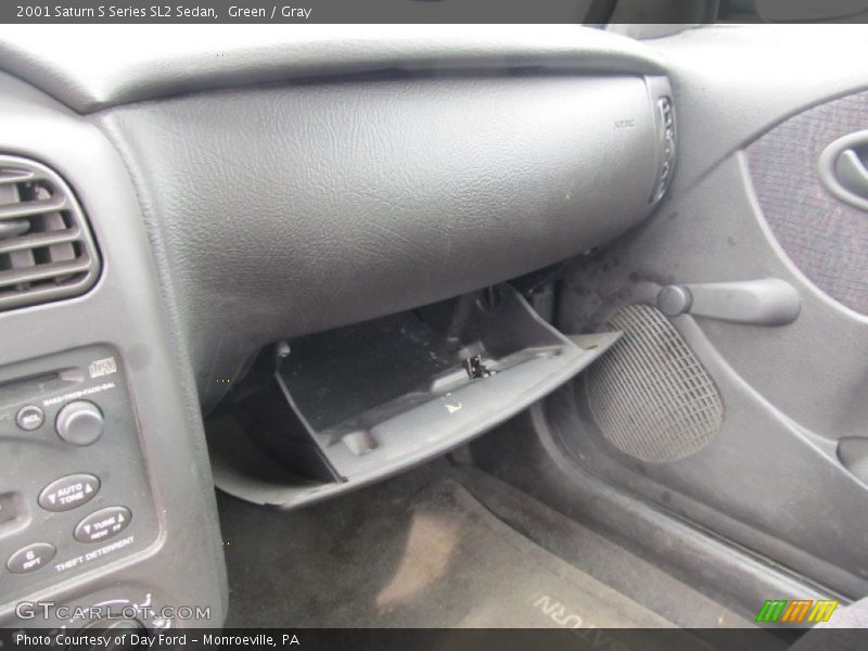Green / Gray 2001 Saturn S Series SL2 Sedan