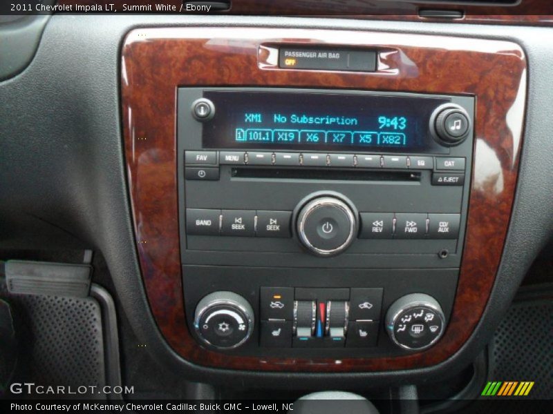 Summit White / Ebony 2011 Chevrolet Impala LT