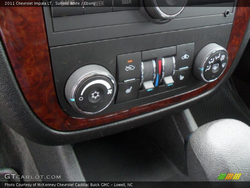 Summit White / Ebony 2011 Chevrolet Impala LT