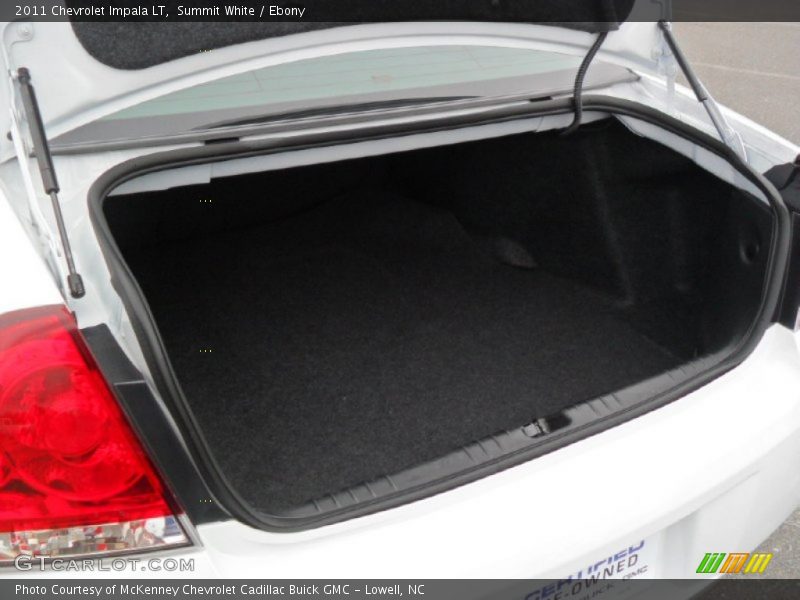 Summit White / Ebony 2011 Chevrolet Impala LT