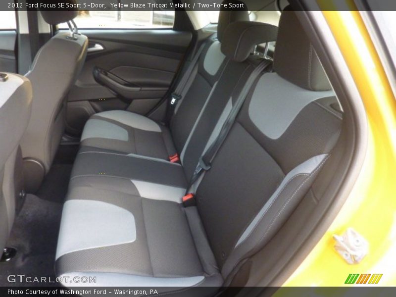  2012 Focus SE Sport 5-Door Two-Tone Sport Interior