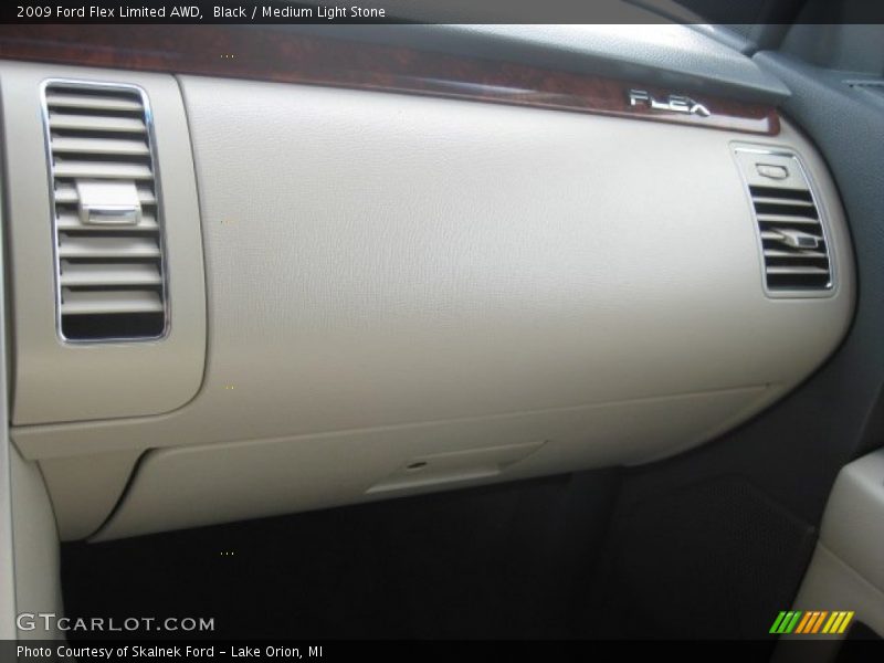 Black / Medium Light Stone 2009 Ford Flex Limited AWD
