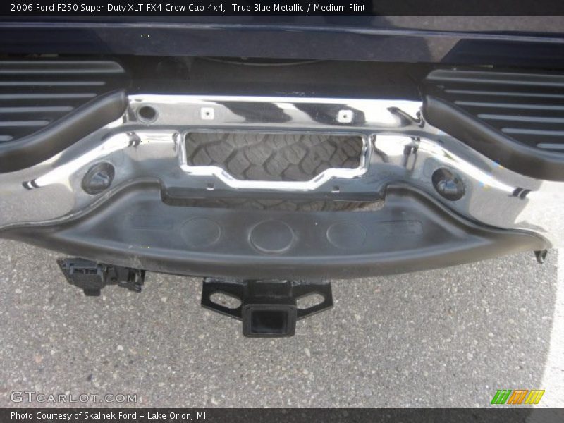 True Blue Metallic / Medium Flint 2006 Ford F250 Super Duty XLT FX4 Crew Cab 4x4