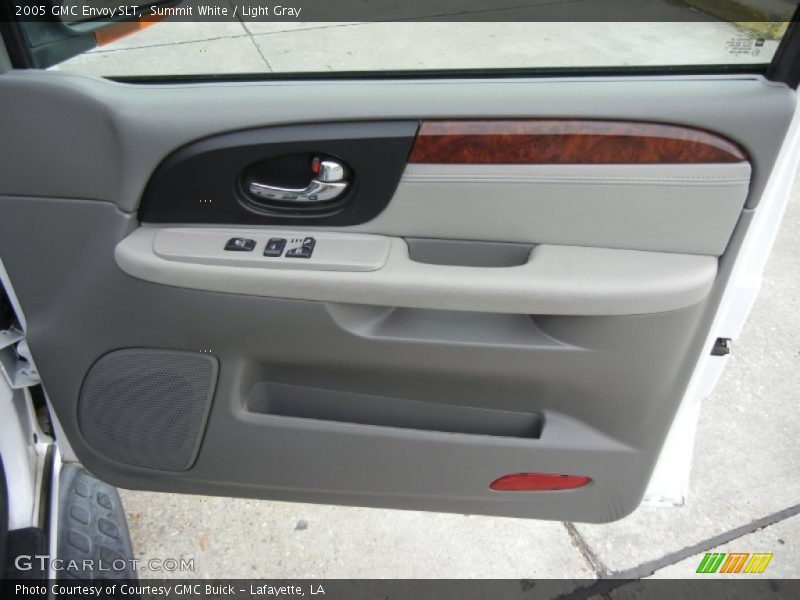 Summit White / Light Gray 2005 GMC Envoy SLT