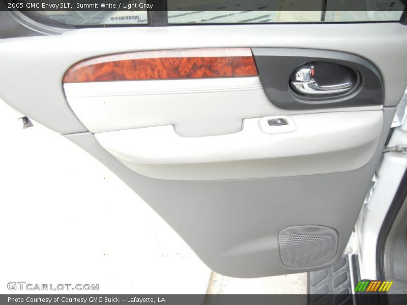 Summit White / Light Gray 2005 GMC Envoy SLT