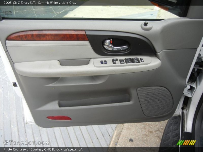 Summit White / Light Gray 2005 GMC Envoy SLT