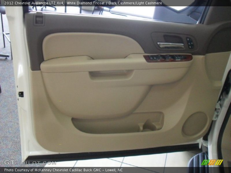 White Diamond Tricoat / Dark Cashmere/Light Cashmere 2012 Chevrolet Avalanche LTZ 4x4
