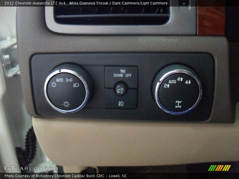 White Diamond Tricoat / Dark Cashmere/Light Cashmere 2012 Chevrolet Avalanche LTZ 4x4