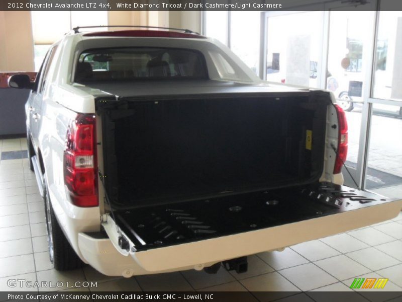 White Diamond Tricoat / Dark Cashmere/Light Cashmere 2012 Chevrolet Avalanche LTZ 4x4