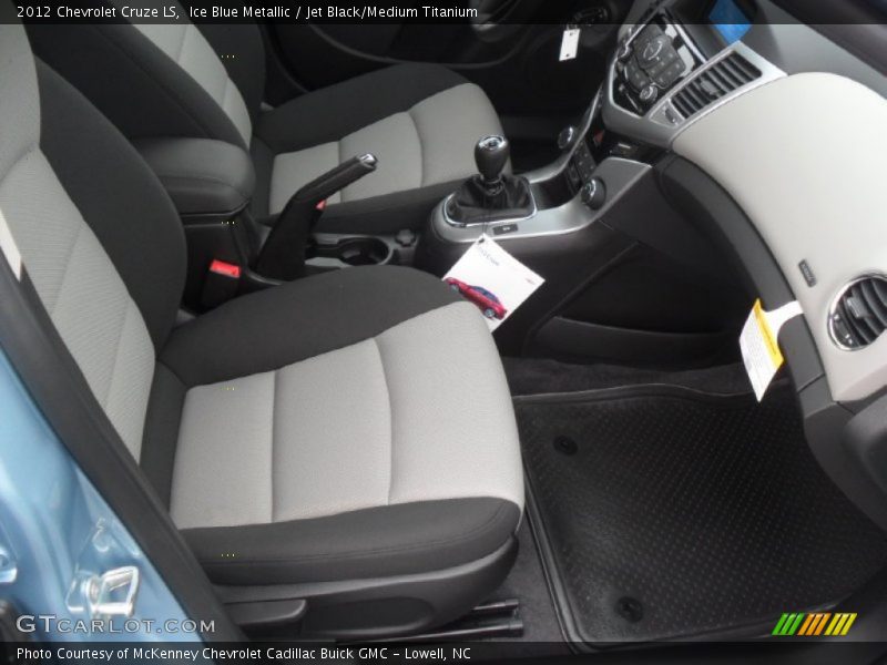  2012 Cruze LS Jet Black/Medium Titanium Interior
