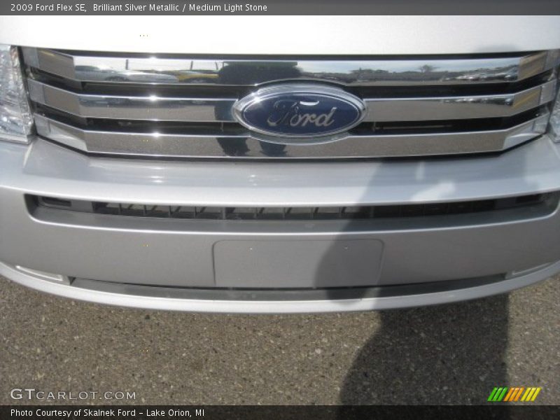 Brilliant Silver Metallic / Medium Light Stone 2009 Ford Flex SE