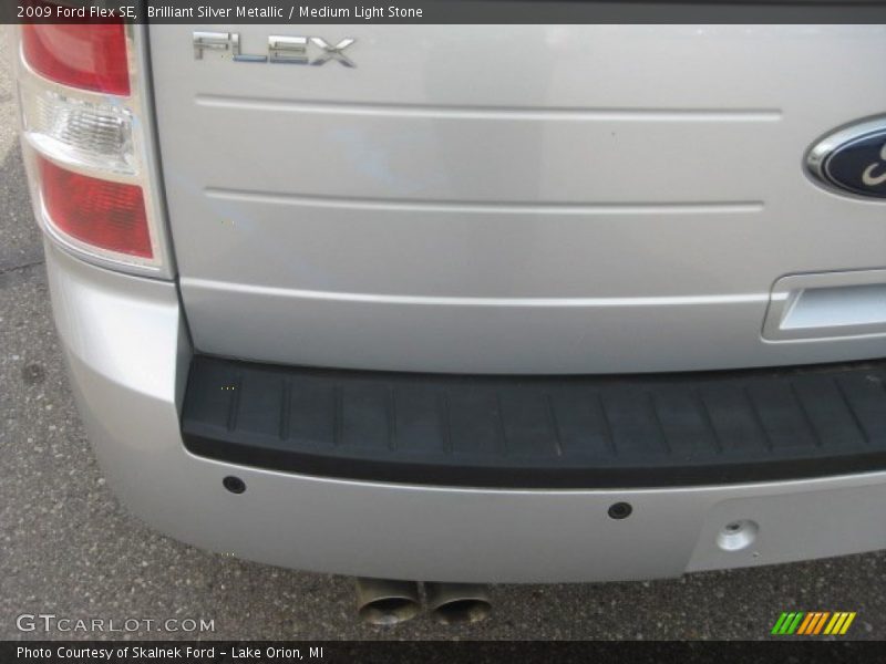 Brilliant Silver Metallic / Medium Light Stone 2009 Ford Flex SE
