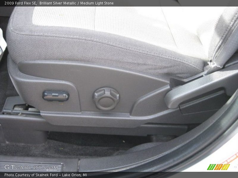 Brilliant Silver Metallic / Medium Light Stone 2009 Ford Flex SE