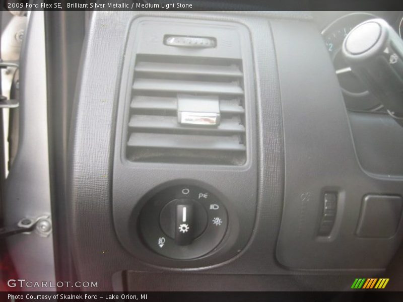 Brilliant Silver Metallic / Medium Light Stone 2009 Ford Flex SE