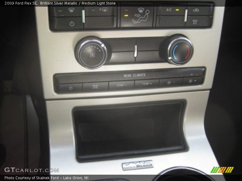 Brilliant Silver Metallic / Medium Light Stone 2009 Ford Flex SE