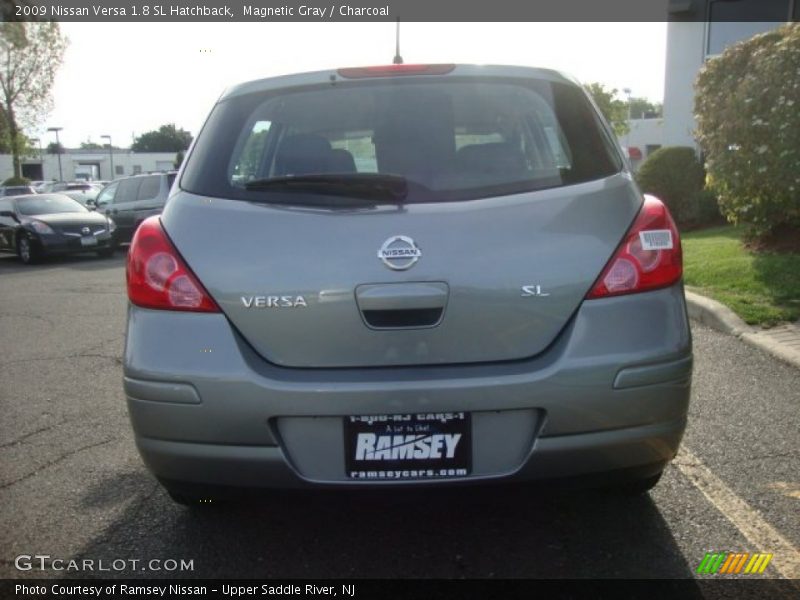 Magnetic Gray / Charcoal 2009 Nissan Versa 1.8 SL Hatchback