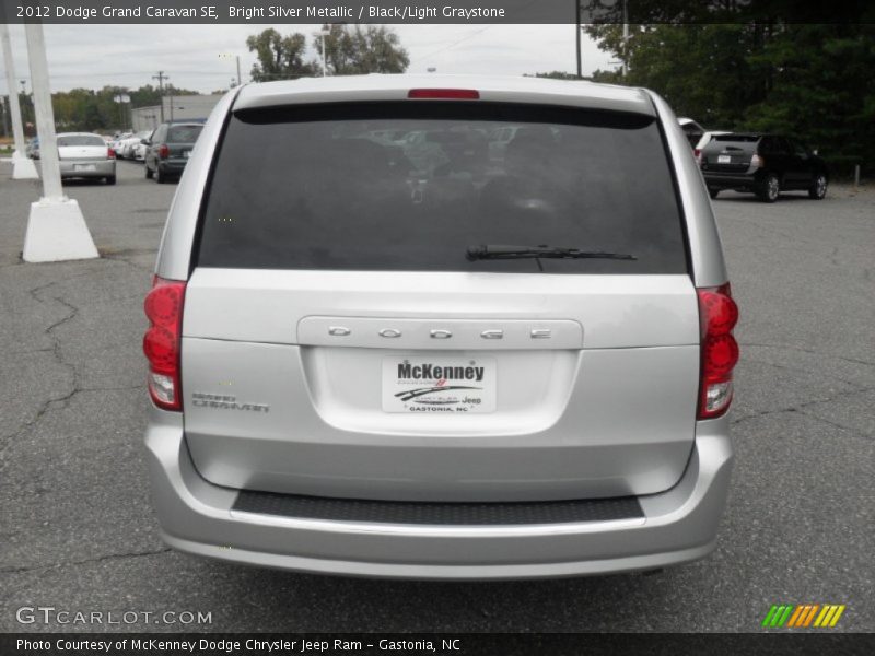 Bright Silver Metallic / Black/Light Graystone 2012 Dodge Grand Caravan SE