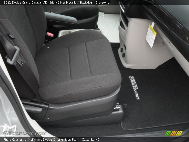 Bright Silver Metallic / Black/Light Graystone 2012 Dodge Grand Caravan SE