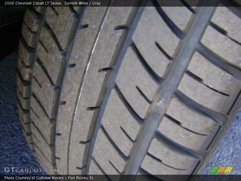Summit White / Gray 2006 Chevrolet Cobalt LT Sedan