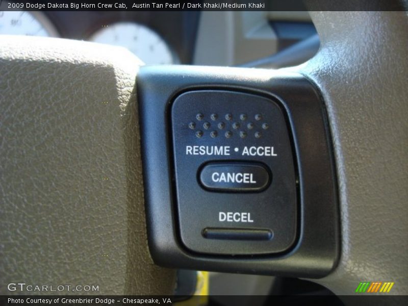 Austin Tan Pearl / Dark Khaki/Medium Khaki 2009 Dodge Dakota Big Horn Crew Cab
