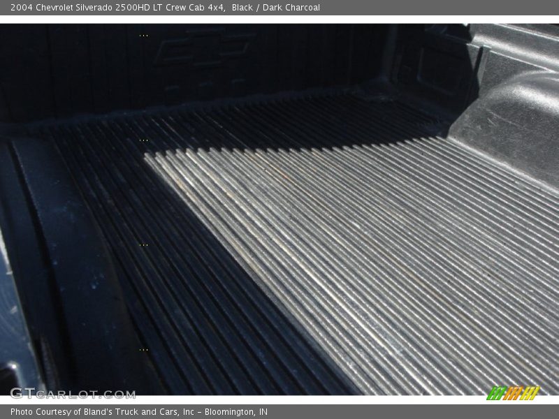 Black / Dark Charcoal 2004 Chevrolet Silverado 2500HD LT Crew Cab 4x4