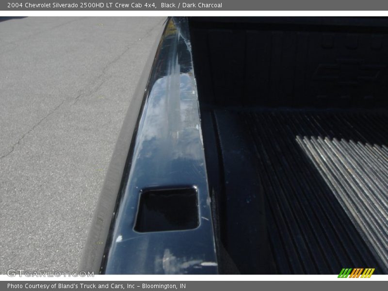 Black / Dark Charcoal 2004 Chevrolet Silverado 2500HD LT Crew Cab 4x4