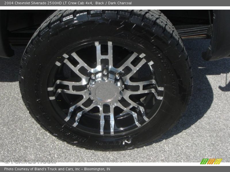 Custom Wheels of 2004 Silverado 2500HD LT Crew Cab 4x4