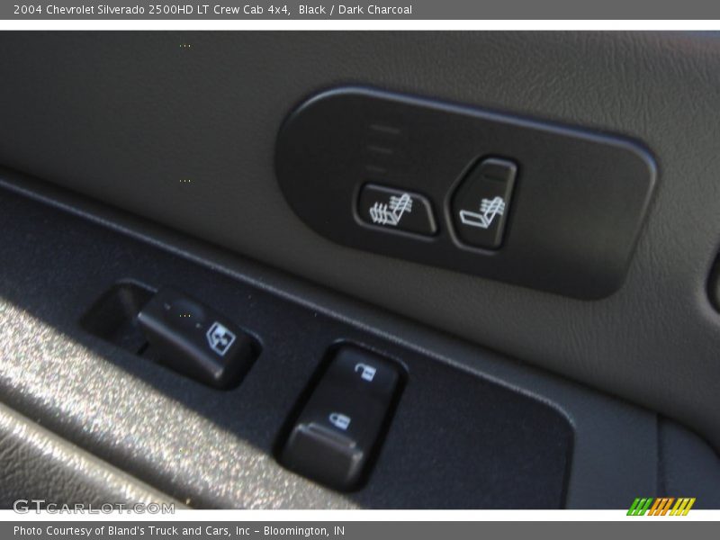 Black / Dark Charcoal 2004 Chevrolet Silverado 2500HD LT Crew Cab 4x4