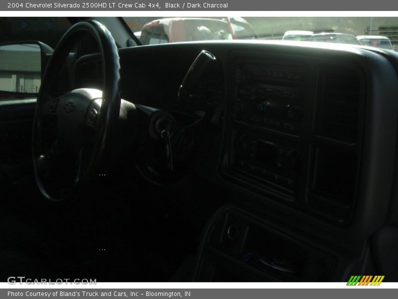 Black / Dark Charcoal 2004 Chevrolet Silverado 2500HD LT Crew Cab 4x4