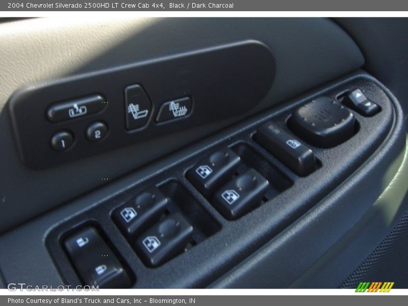 Black / Dark Charcoal 2004 Chevrolet Silverado 2500HD LT Crew Cab 4x4