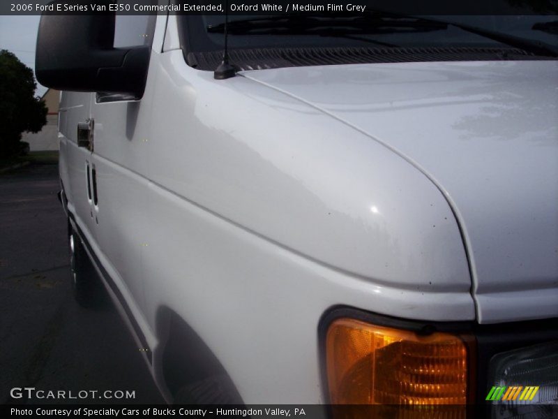 Oxford White / Medium Flint Grey 2006 Ford E Series Van E350 Commercial Extended