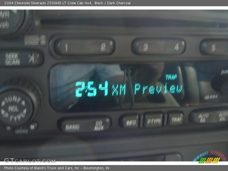 Black / Dark Charcoal 2004 Chevrolet Silverado 2500HD LT Crew Cab 4x4