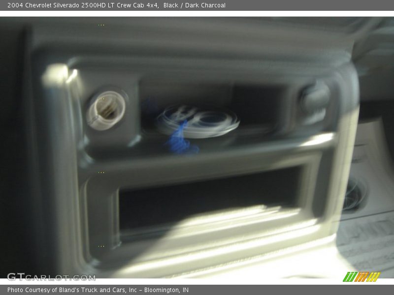 Black / Dark Charcoal 2004 Chevrolet Silverado 2500HD LT Crew Cab 4x4
