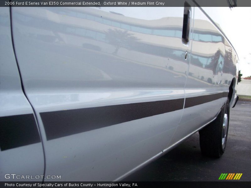 Oxford White / Medium Flint Grey 2006 Ford E Series Van E350 Commercial Extended